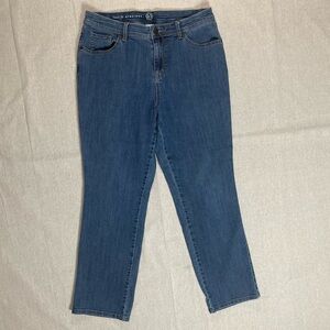 Westport | Short Medium Wash Classic Fit Straight Leg Jeans | 12S